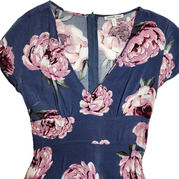 Charlotte Russe Fit & Flare Mini Blue & Rose Floral Dress Size XS Excellent - Picture 3 of 7